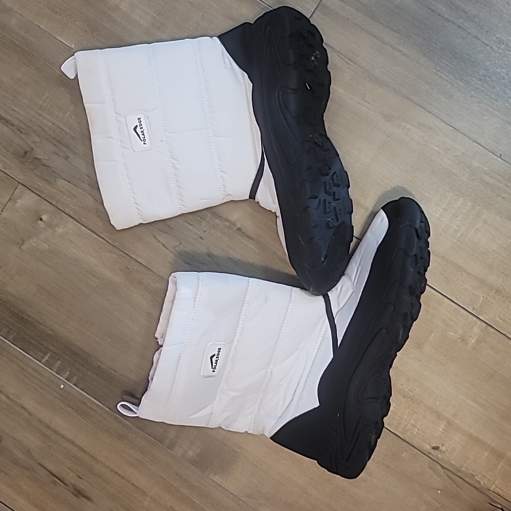 Polar Edge size 10 white black snow boots skiing winter